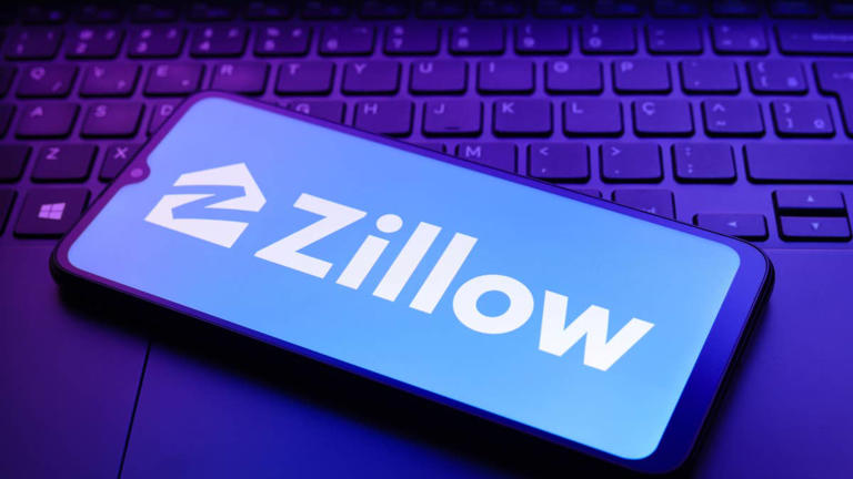 Zillow predicts major mortgage rate, housing market shift