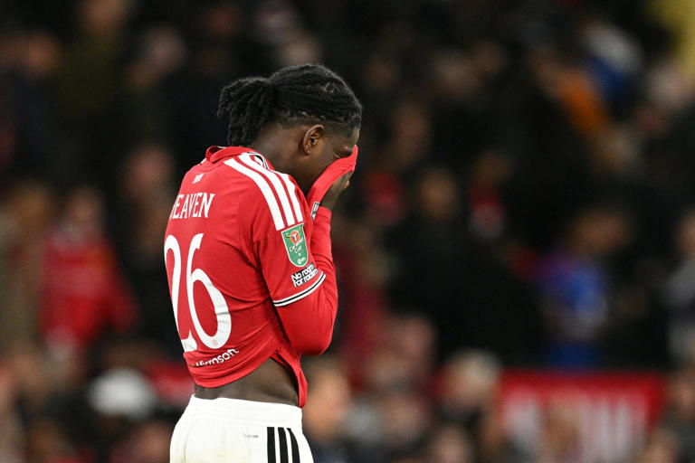 Leny Yoro and Ayden Heaven labelled inept after Brighton defeat