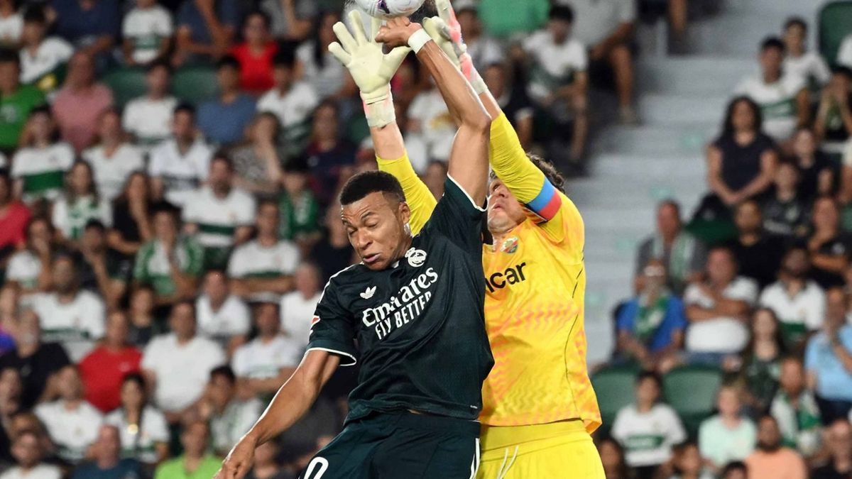 Menang tipis, Real Madrid ditahan Elche hingga injury time
