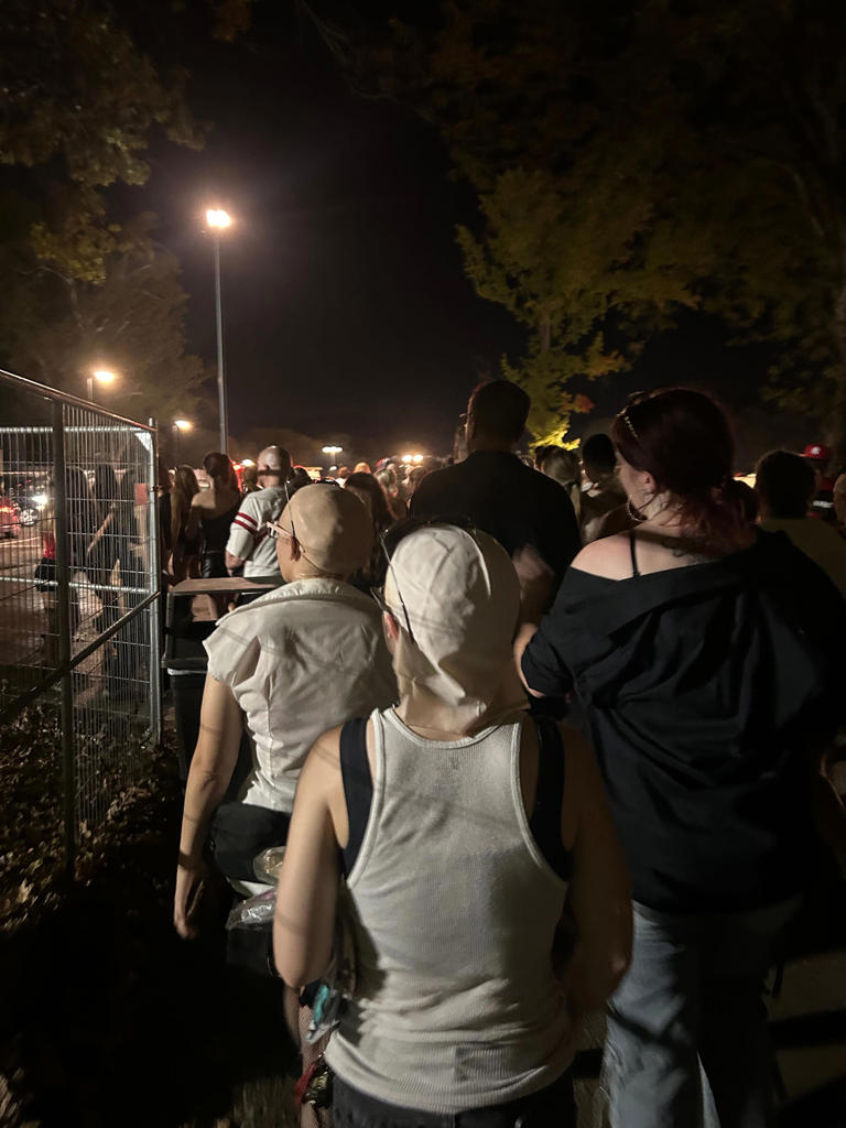 I wore a bald cap to a Pitbull concert. Here's what happened