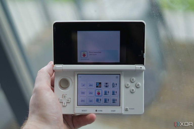 I put a Raspberry Pi inside my Nintendo 3DS, and now my PC sees it as a ...