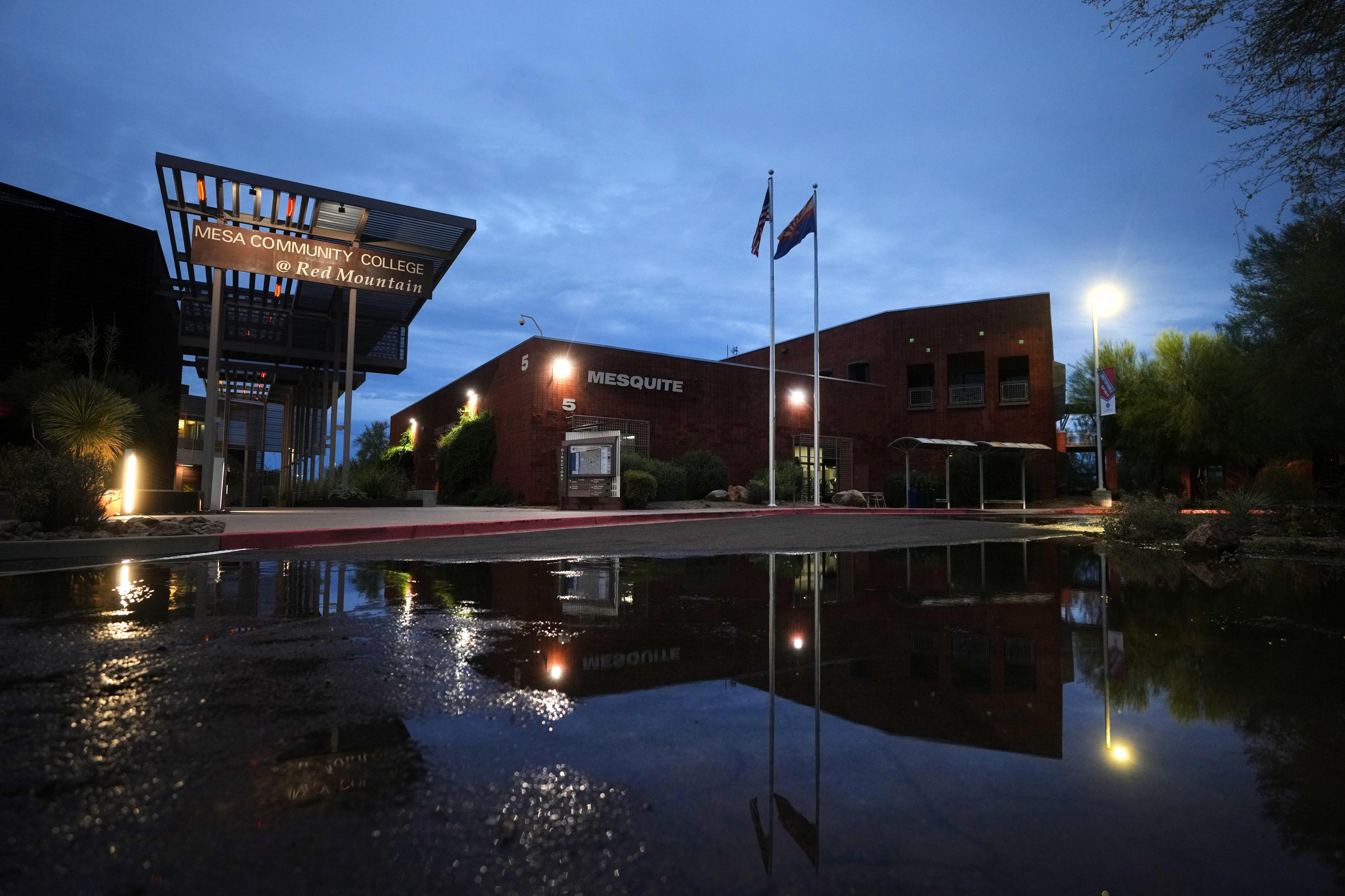 Rain, cooler weather return to Phoenix forecast, bringing flood watch