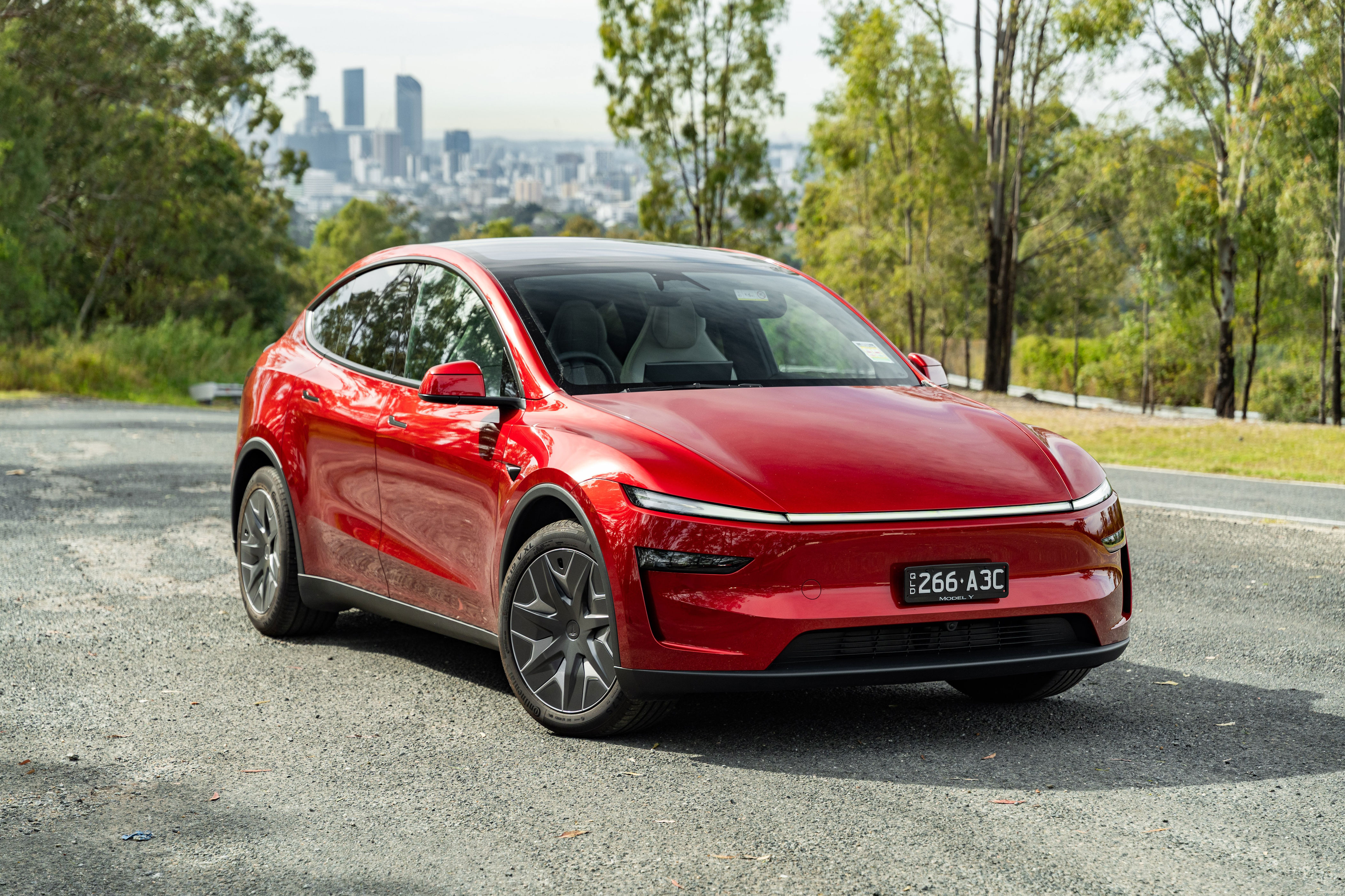 Tesla sales continue to soar amid lineup expansion