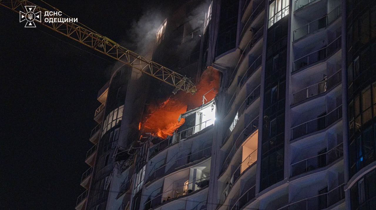 Russian attack on Odesa damages high-rise building: three injured ...