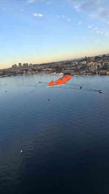 FPV RC plane flight over Lake Union with incredible views
