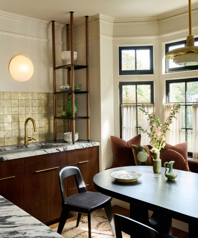These are the Wamr Kitchen Colors That Make a Scheme Feel More Inviting ...