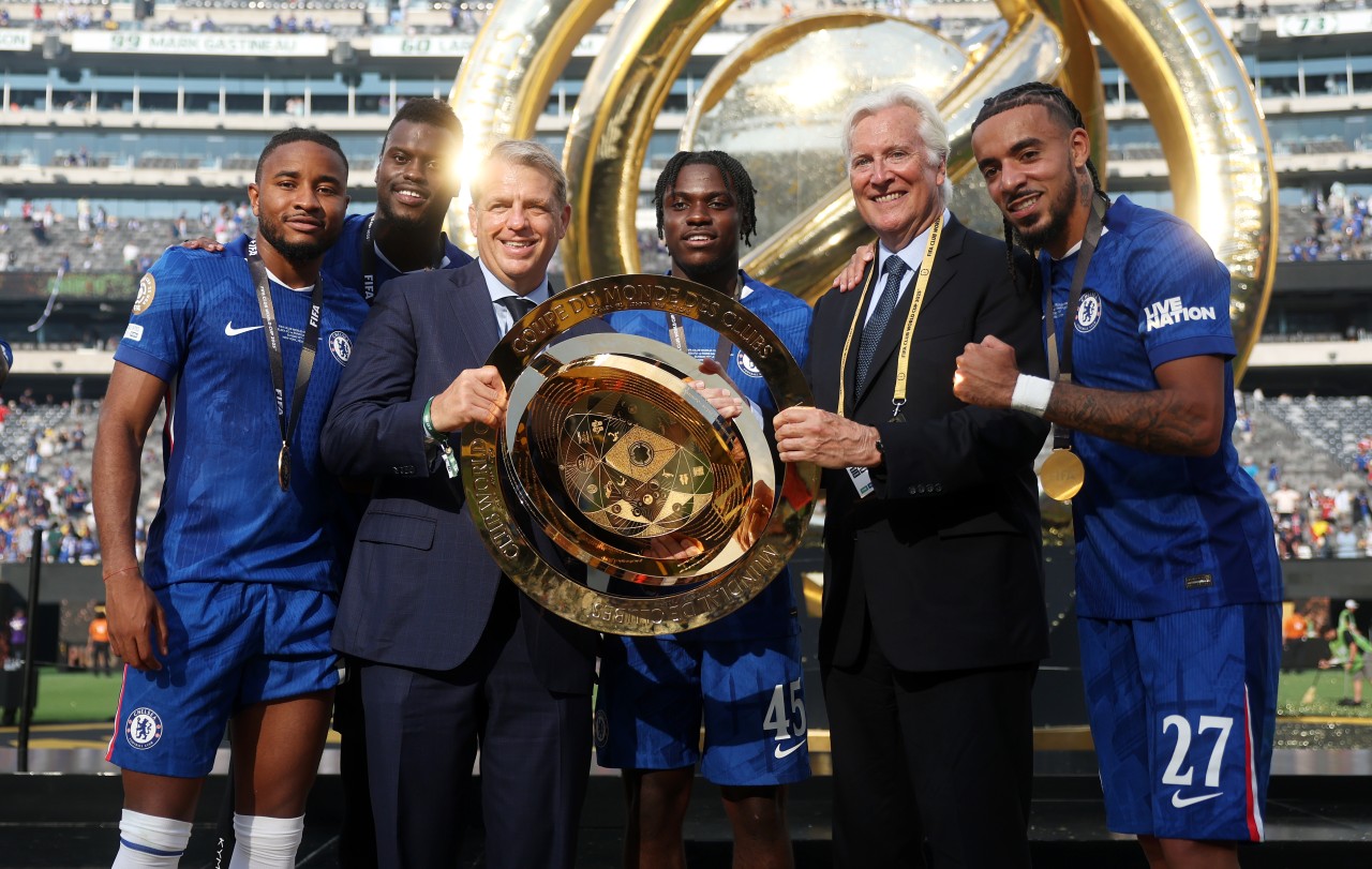 Mark Walter, Todd Boehly to sell stake in Chelsea for $1.3 billion