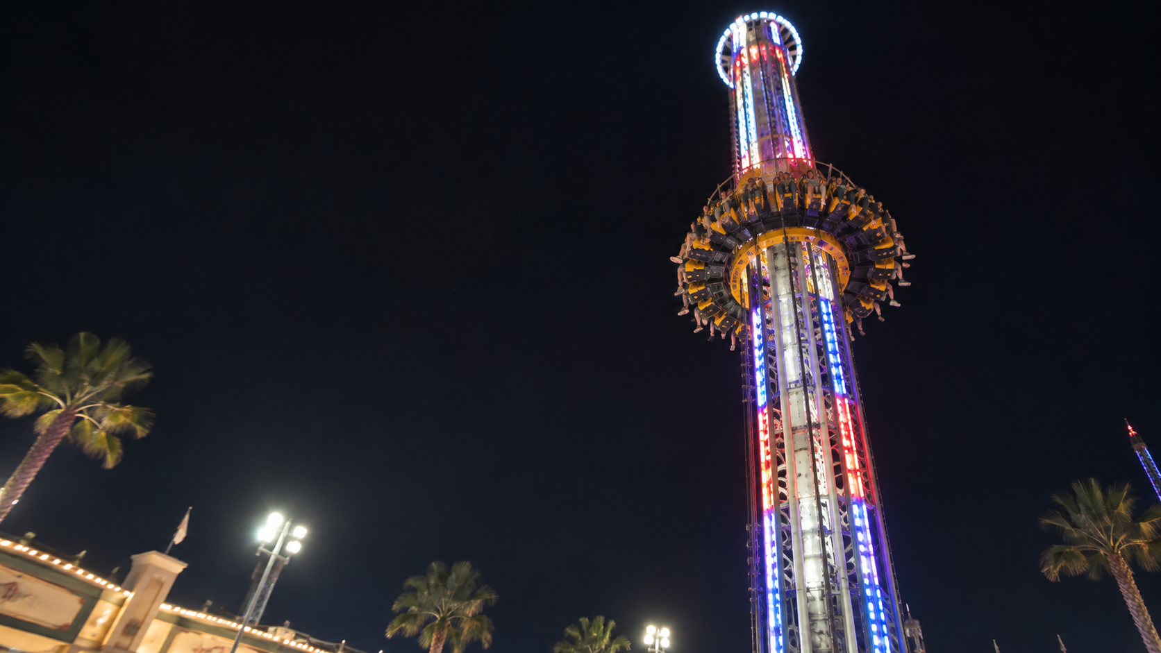 Drop tower fell nearly 400 feet in five seconds then riders saw an ...