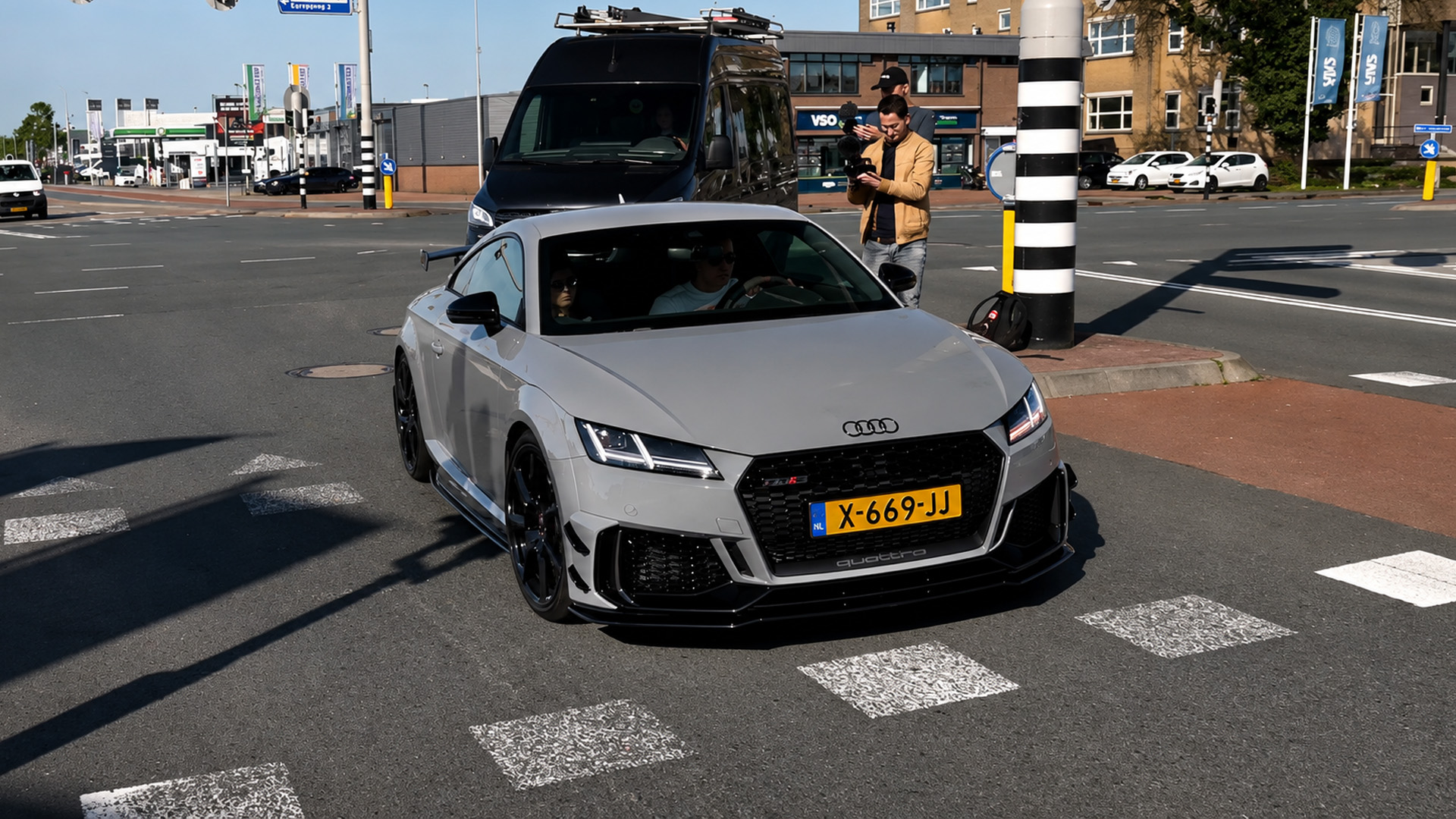 Audi TT RS iconic edition pure 5 cylinder sounds