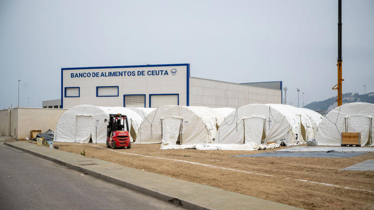 La Audiencia Nacional recula y rechaza ahora paralizar el campamento ...
