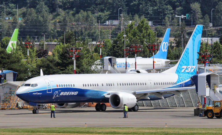 FAA certifies 737 MAX 10