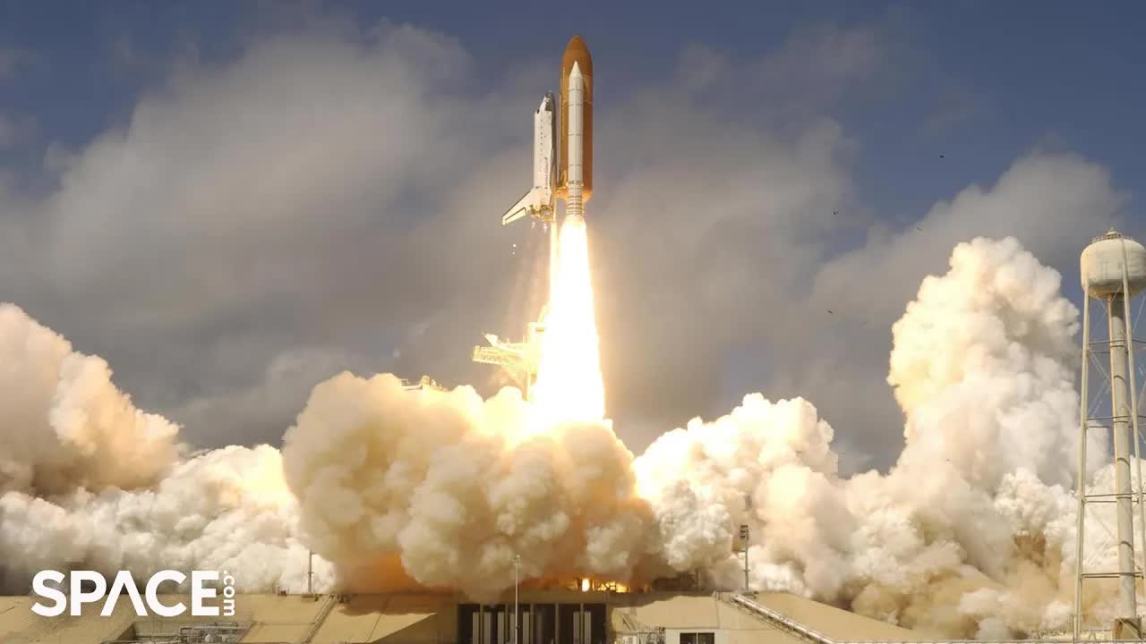 Space Shuttle Atlantis launches to resume ISS construction in 2006