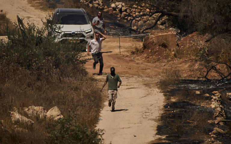 Israel adds tender for 2,167 housing units to E1 settlement plan ...