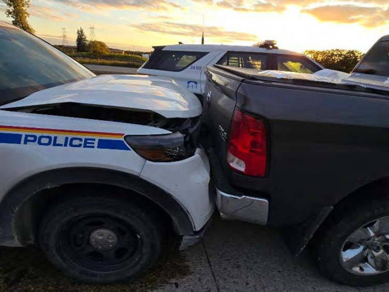 Gun-toting US man flees Canadian border agents, leads RCMP on high ...