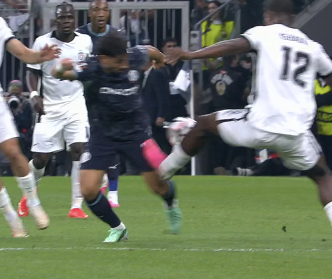📸 Polémique en C3 : un carton rouge oublié pour l'OM