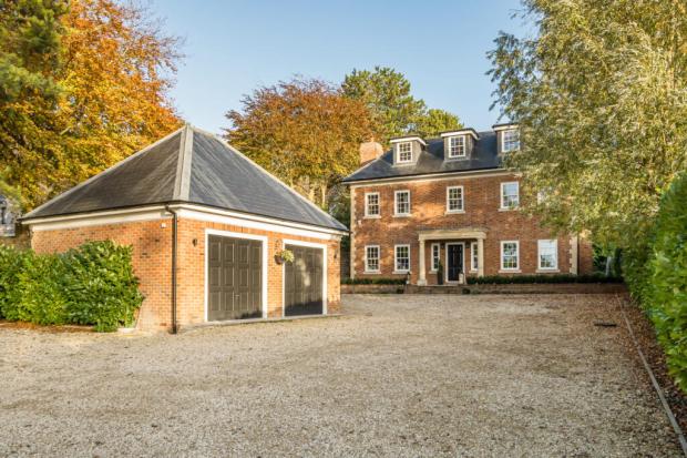 'Millionaires row' mansion with six bedrooms on market with gated ...