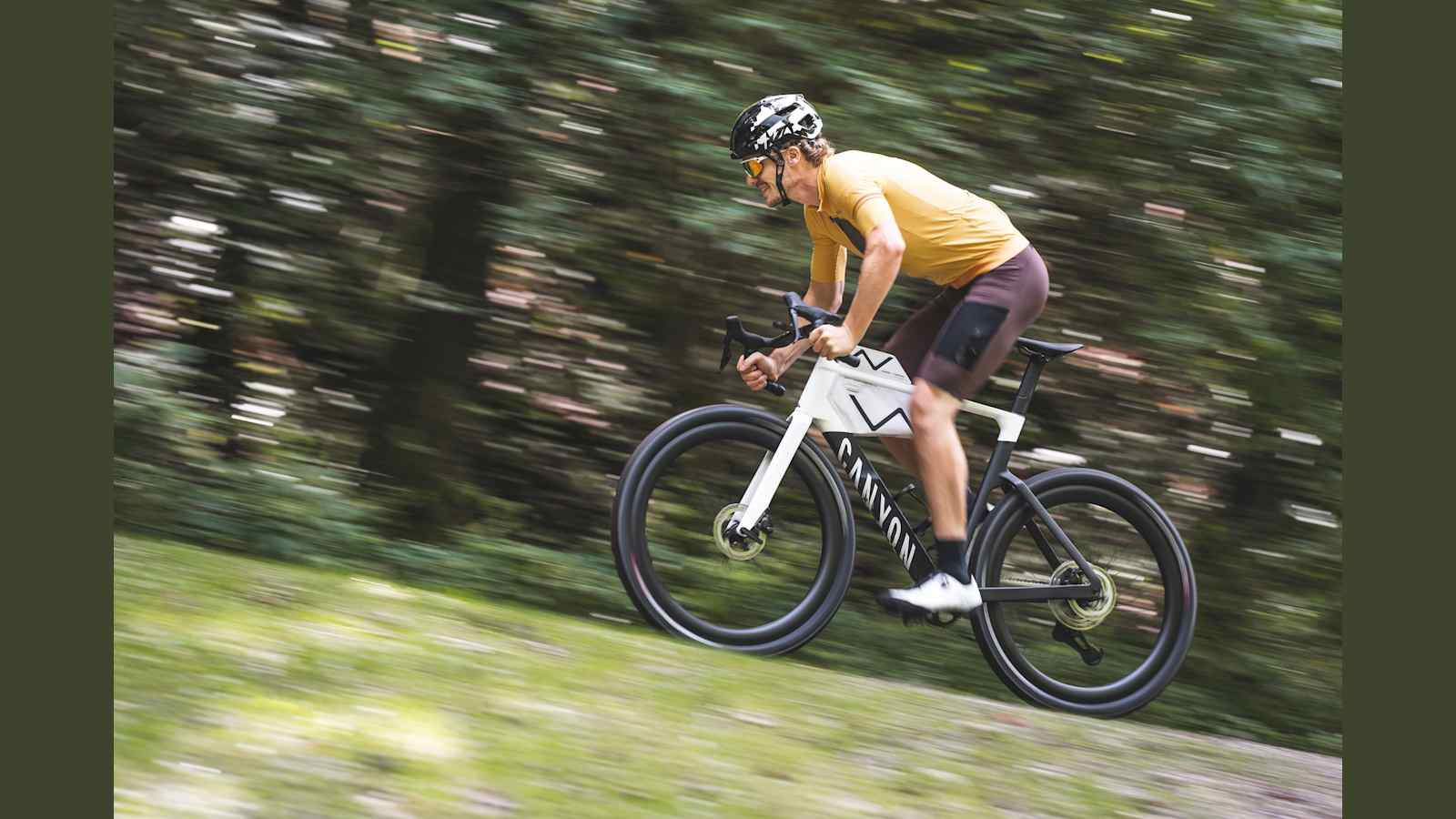 Race-Gravelbike mit 29 Zoll Reifen: Canyon Grail CF SLX Generation 3