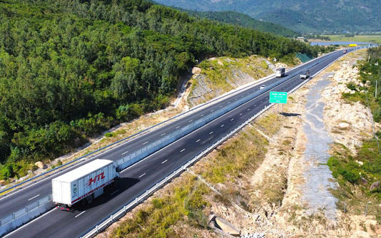 Tài xế chọn quốc lộ thay vì cao tốc: Cao tốc đi nhanh hơn nhưng 'quá nhiều áp lực'