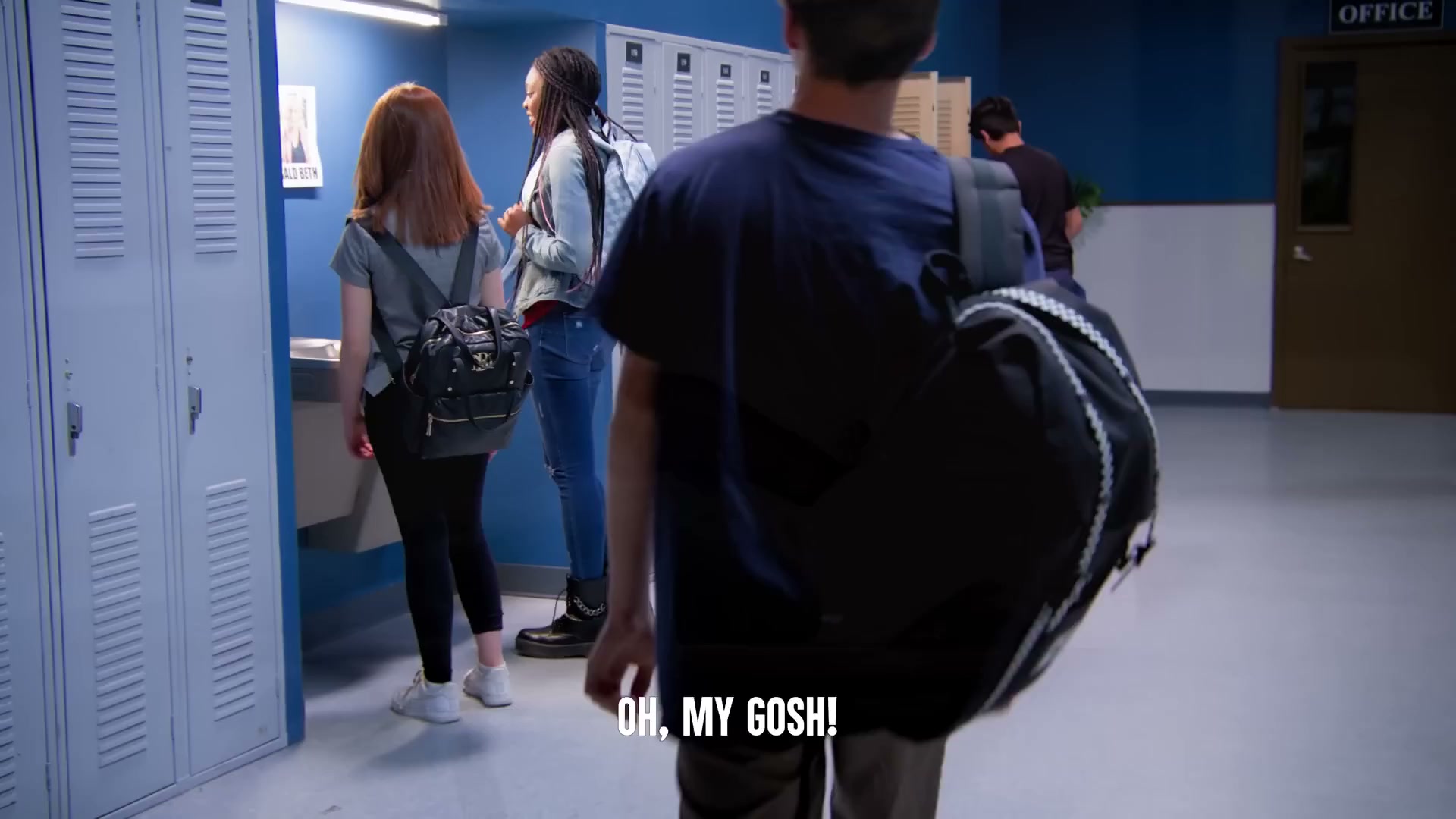 This bald girl teaches a lesson to a bully