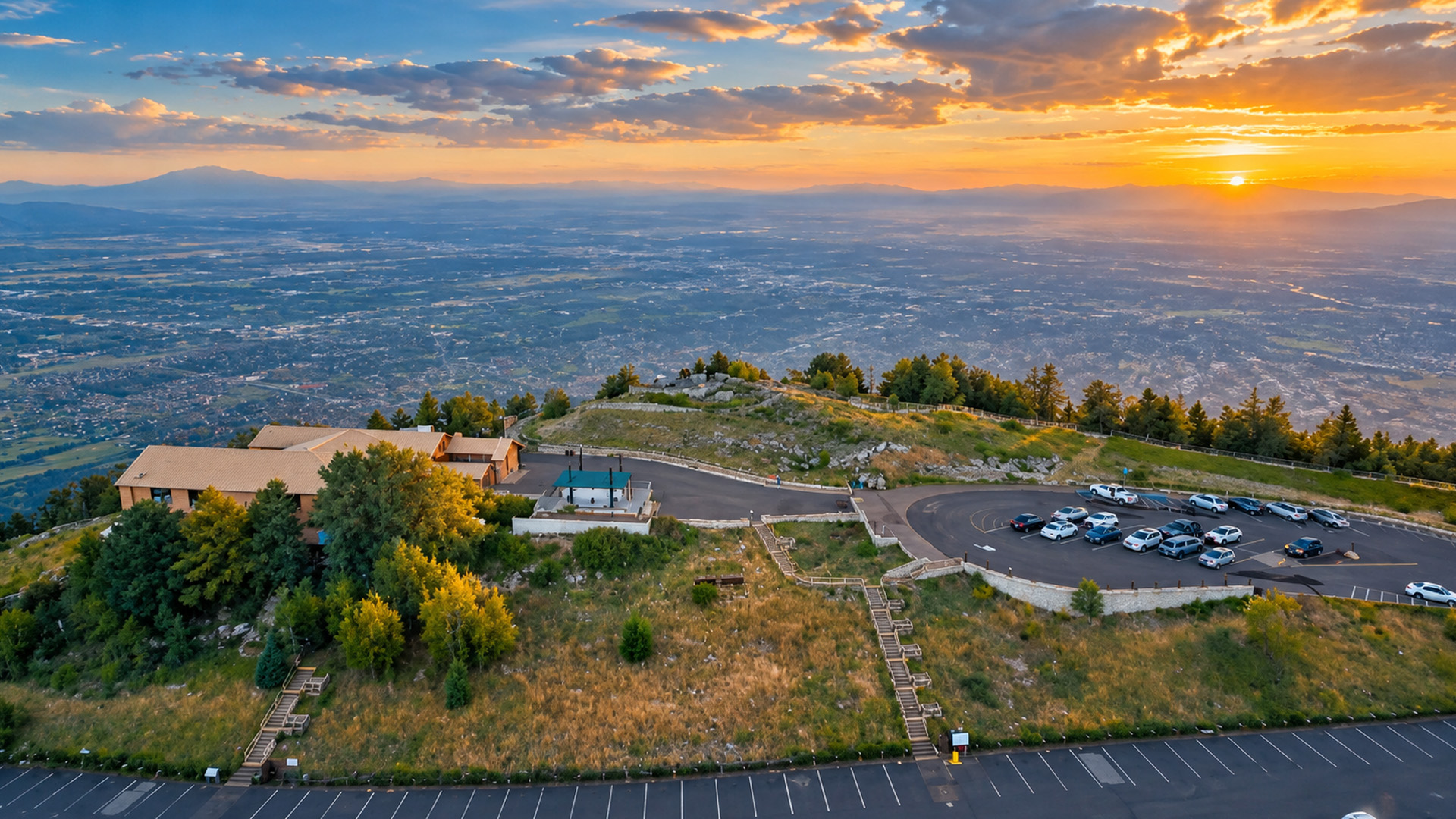 mountain-ridges-and-valleys-around-sandia-crest