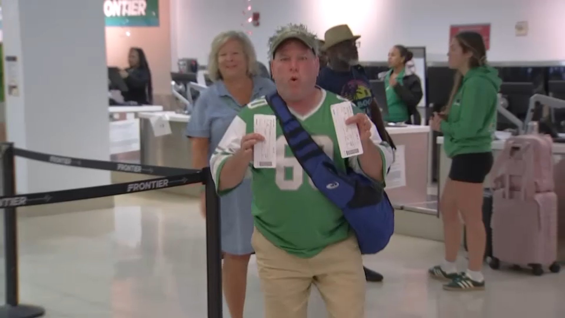 Birds (fans) in flight: Eagles loyal head to Nashville ahead of Sunday ...
