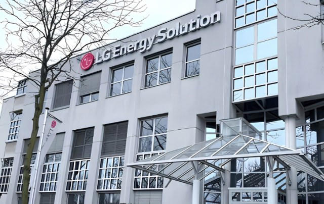 LG Energy Solution says EV-size solid-state batteries still resist mass ...