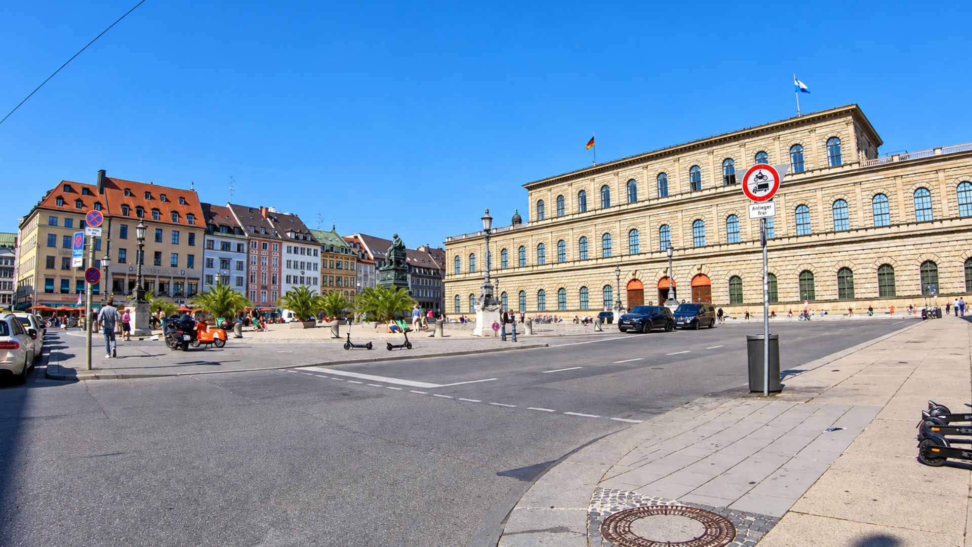 Walking through Munich’s historic Max Joseph Square (4K)