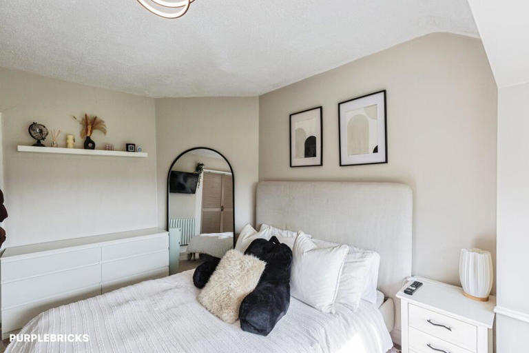 I can't believe this bargain 2-bed extended Blackpool family home with ...