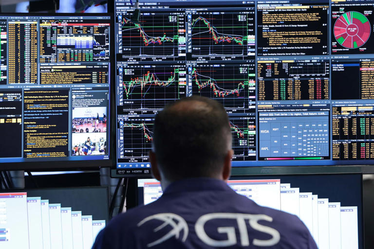 Bonds are plowing past inflation risks as AI trade weakens. How long ...
