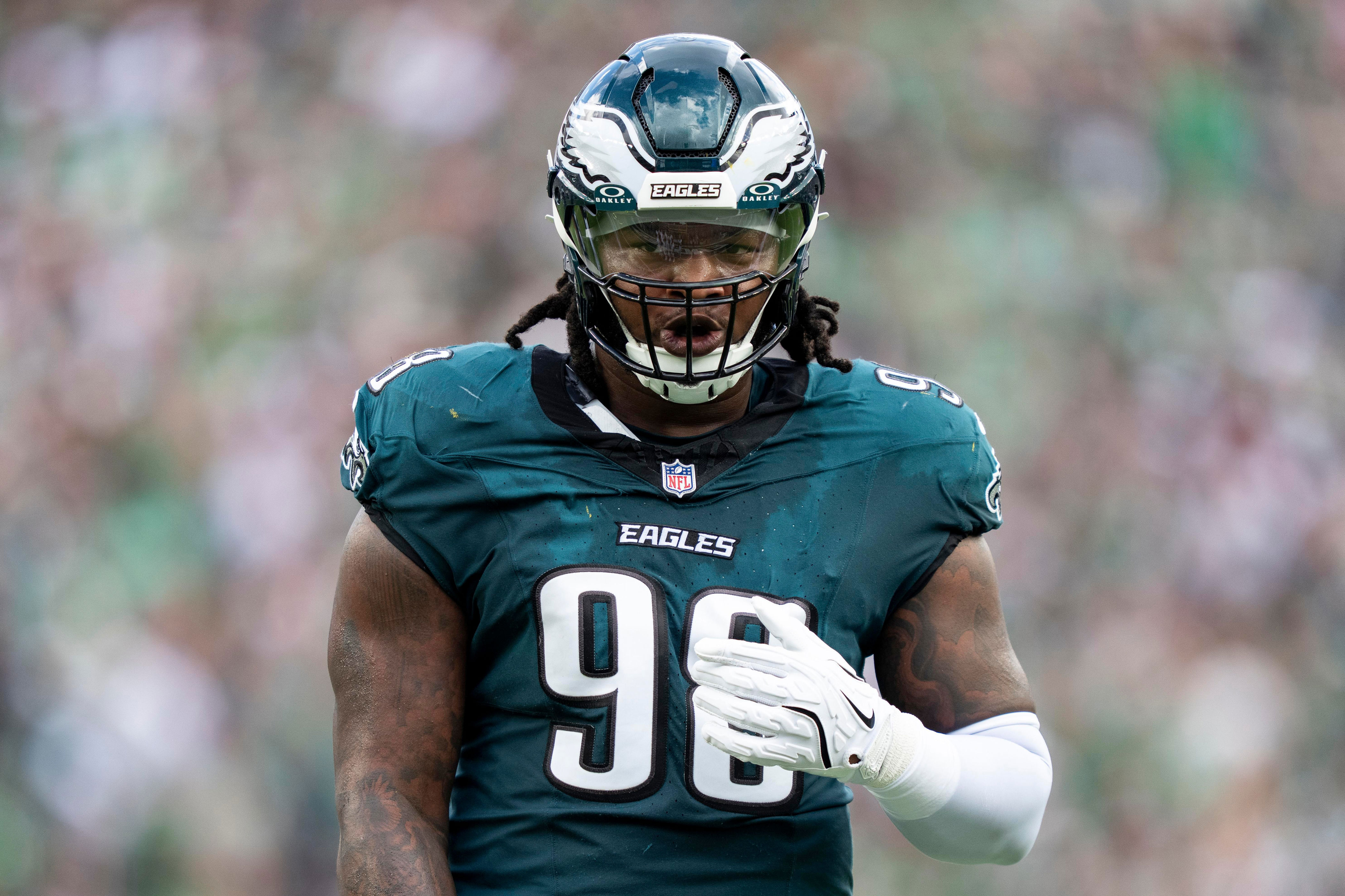 Eagles news: Jalen Carter is playing through a hairline fracture in his ...