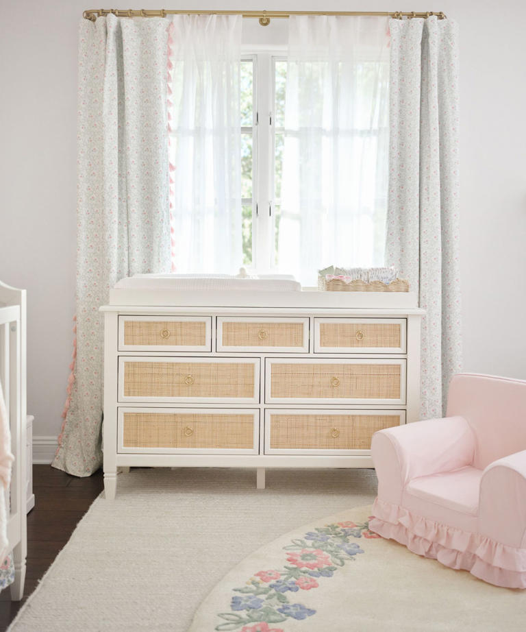 Taylor and Tay Lautner take us inside their 'girly, colorful, and ...