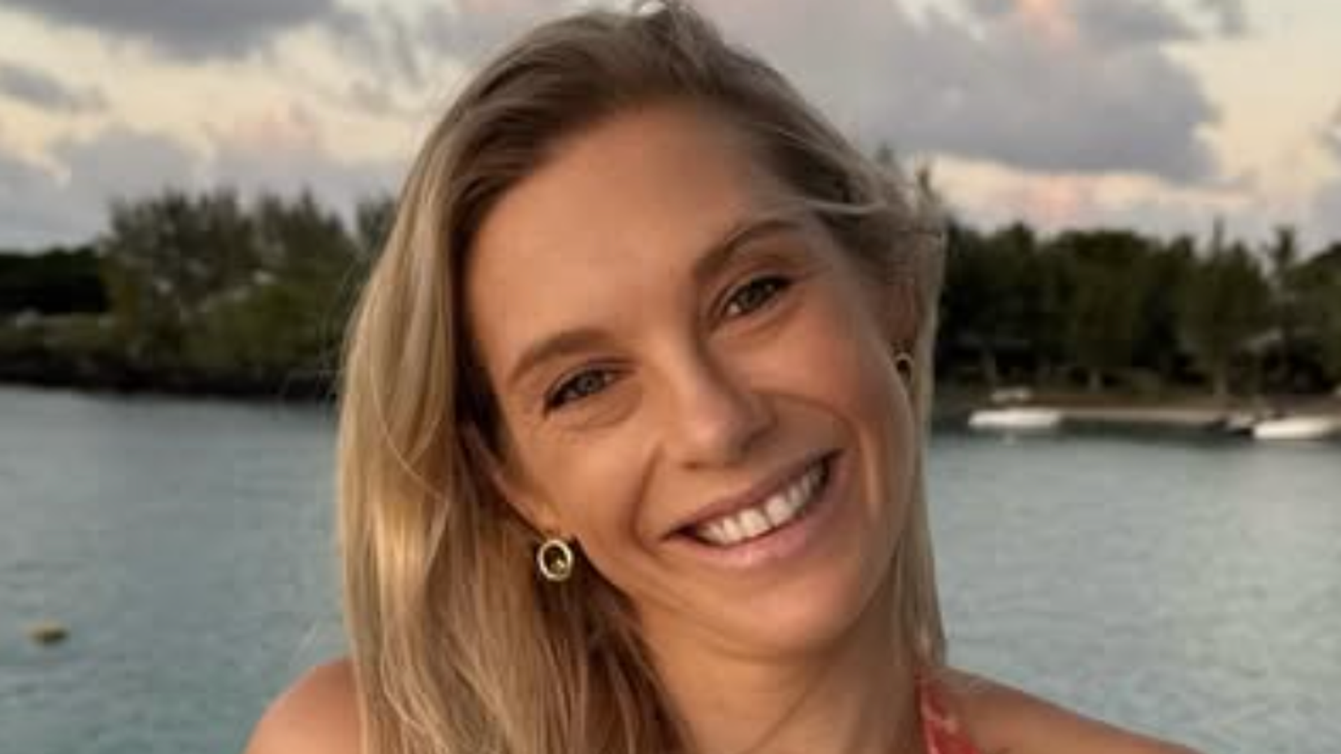 Chelsy Davy shares rare look at idyllic island life with her ultra ...