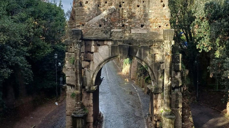 Analysis busts myths of Roman road network — and offers insight into ...