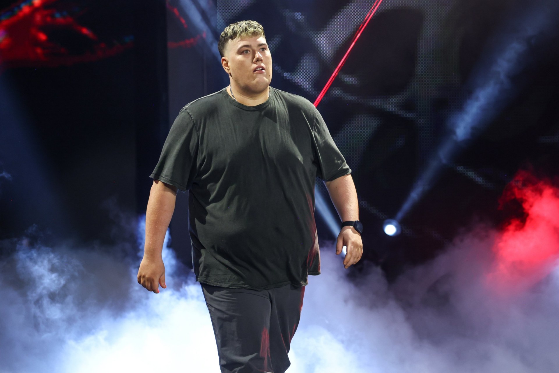 WWE rookie from Nottinghamshire floors wrestling legend at 29 years old