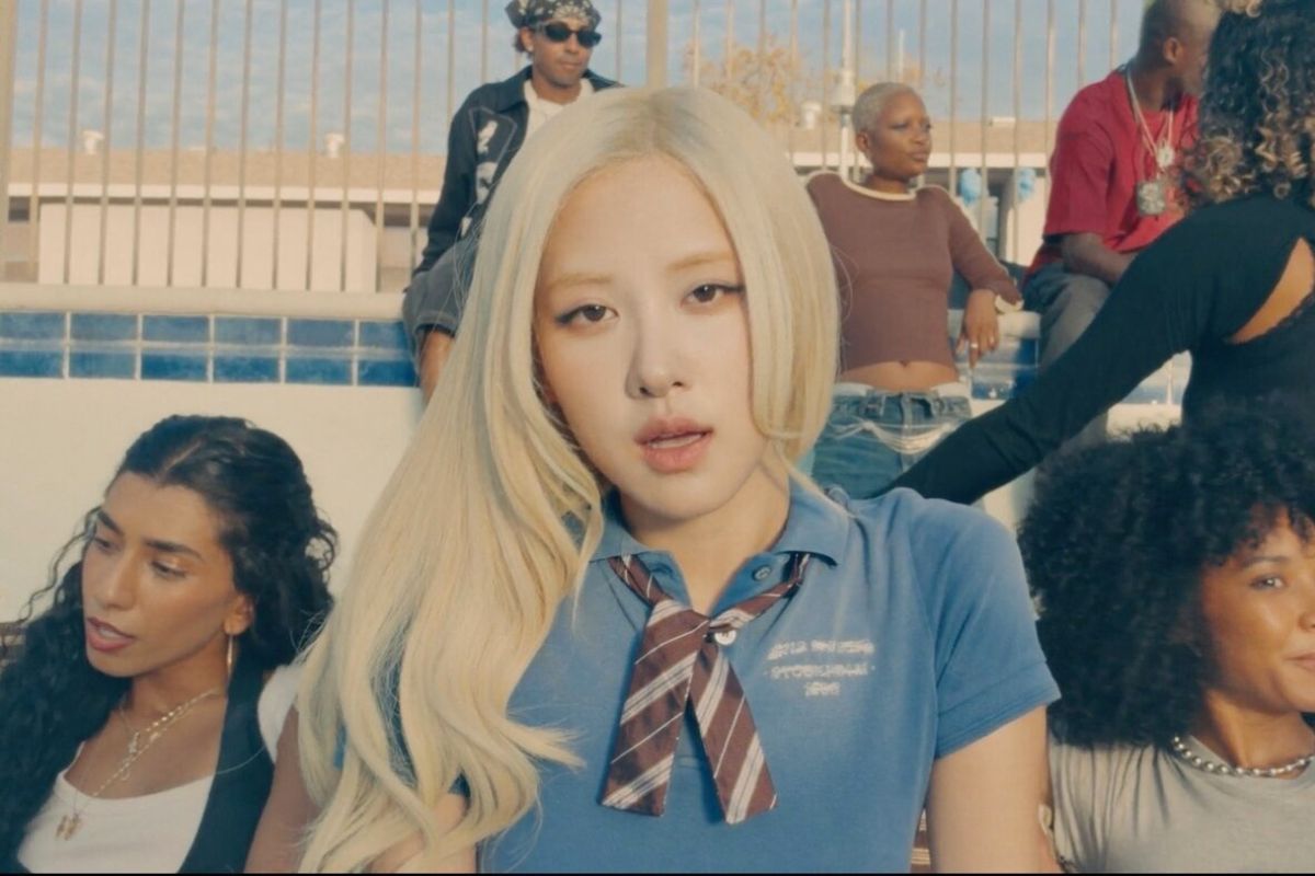 Có gì trong MV “New Trick” quay hoàn toàn bằng iPhone 18 Pro của Rosé (BLACKPINK)
