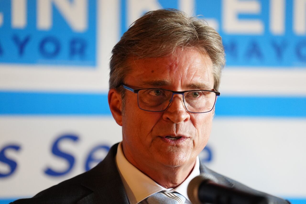 Klein promises crime-reduction task force as Winnipeg mayoral ...