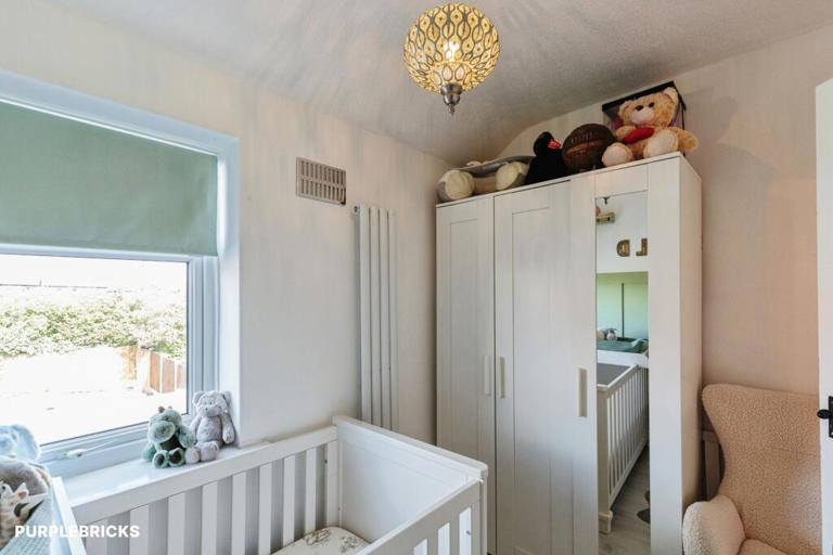I can't believe this bargain 2-bed extended Blackpool family home with ...