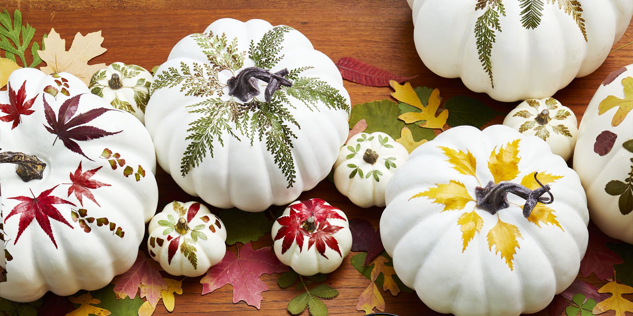 These easy DIY pumpkin centerpieces look gorgeous on any fall table