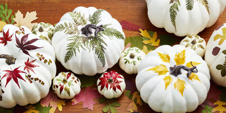 These easy DIY pumpkin centerpieces look gorgeous on any fall table