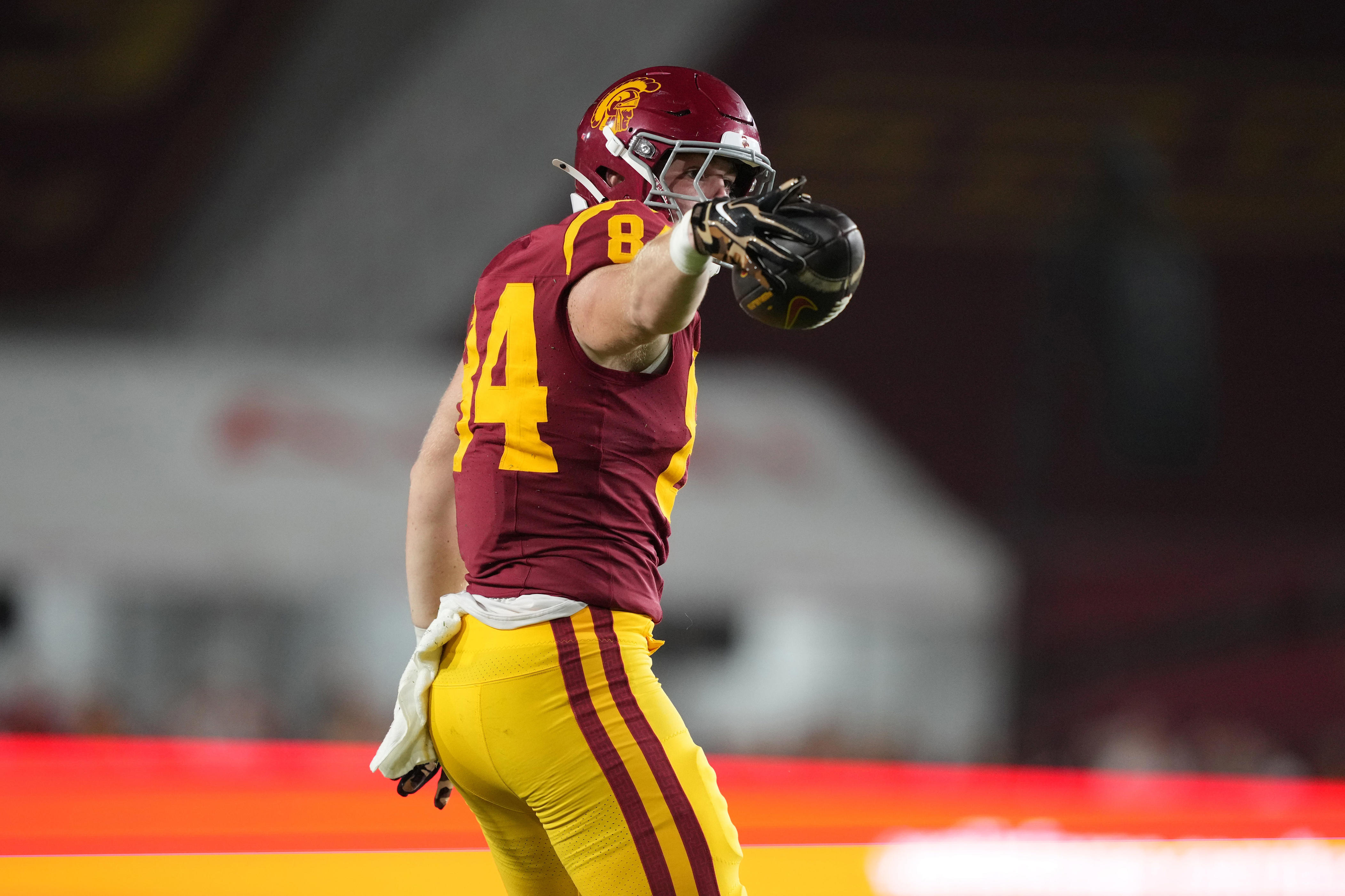 Former Wisconsin TE looks to keep building momentum with USC in Week 3