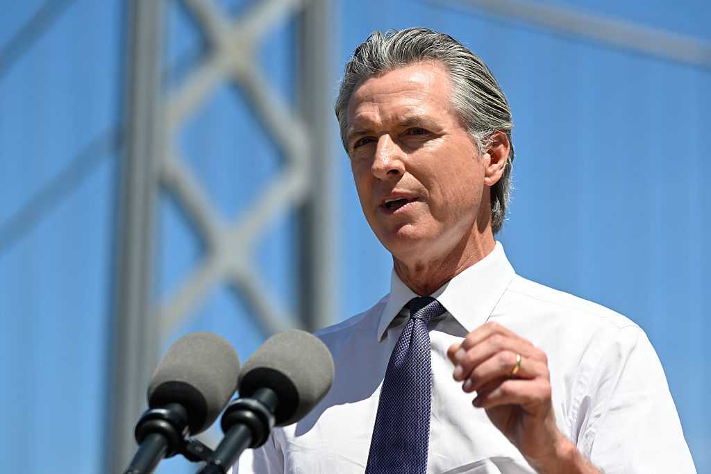 Gov. Newsom signs executive order for AI safety recommendations that ...