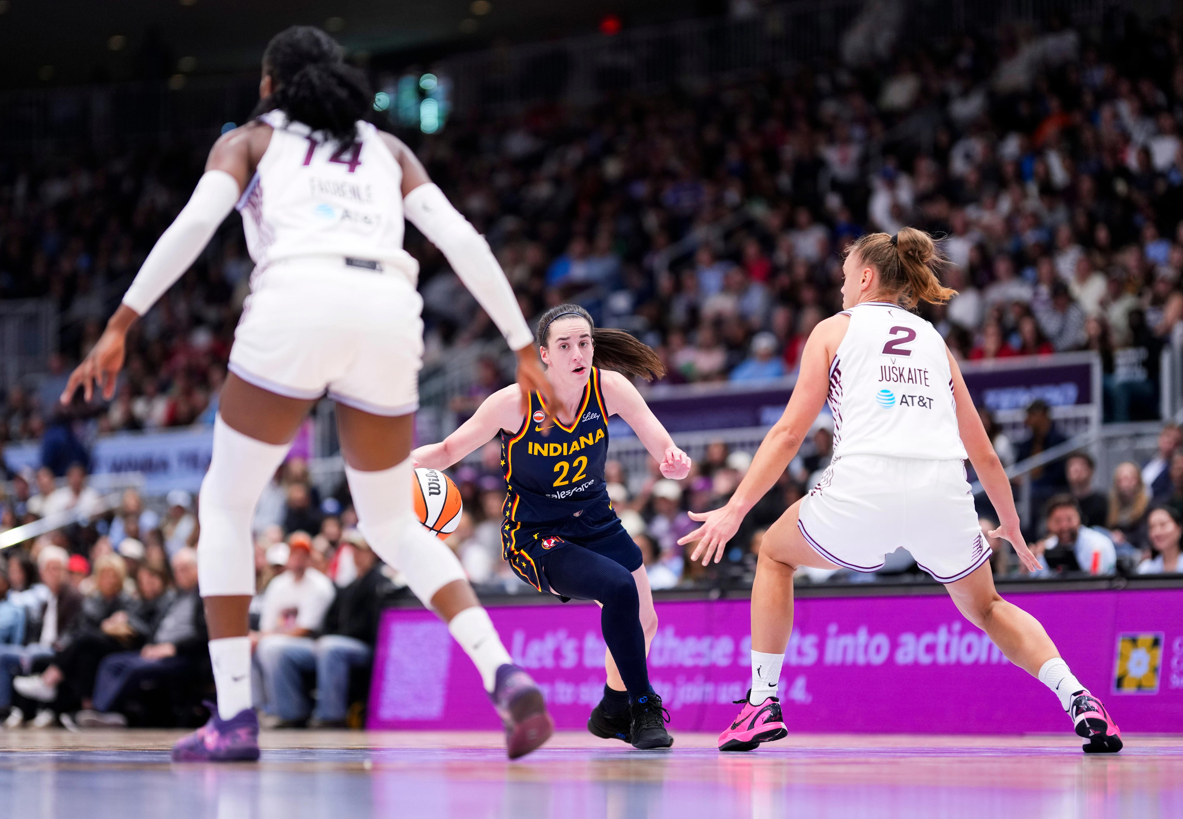 Caitlin Clark, Kelsey Mitchell roll, but Indiana Fever struggle: Live ...