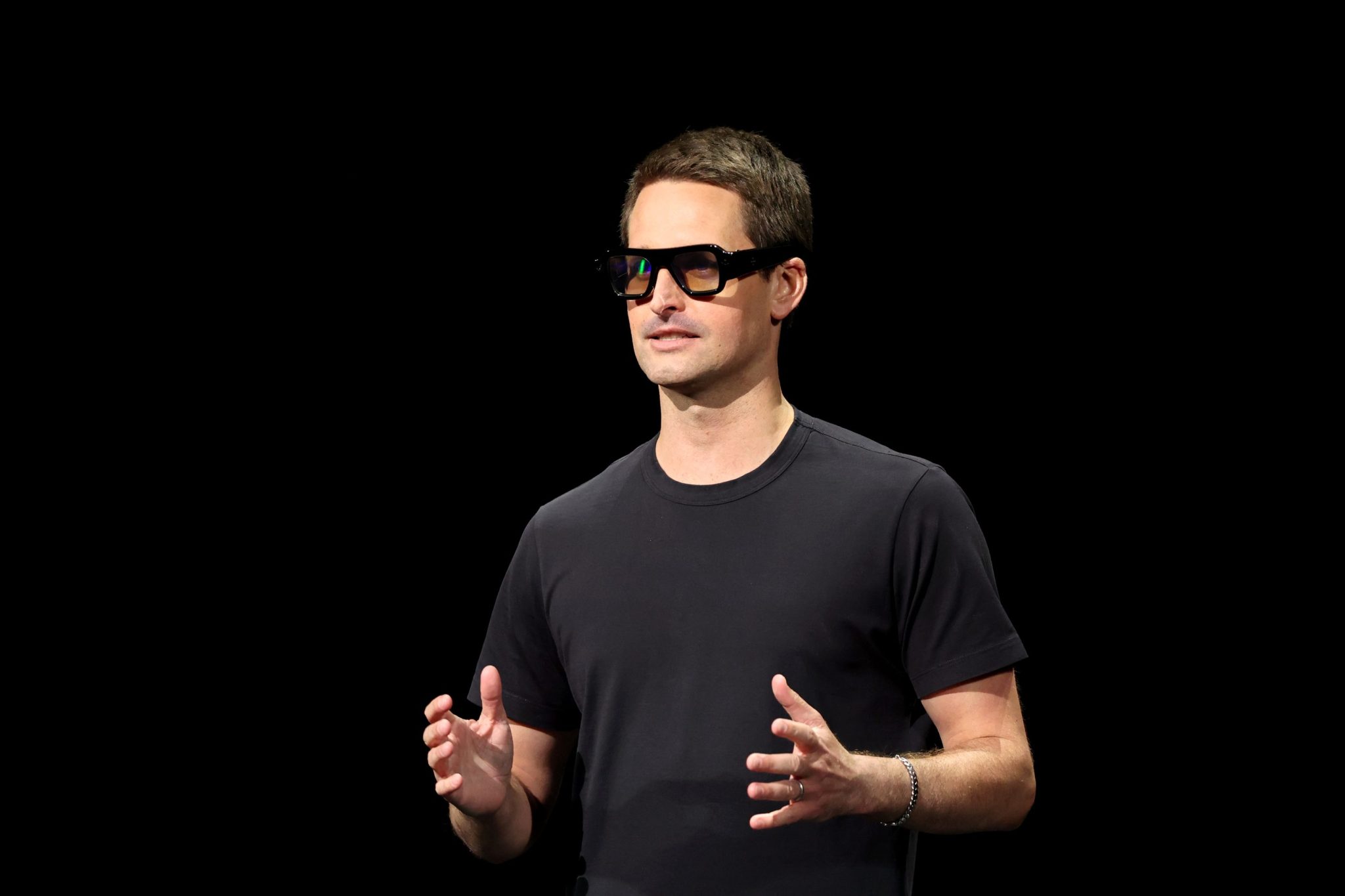Snap is betting $3.5 billion on AR glasses that businesses can use as ...