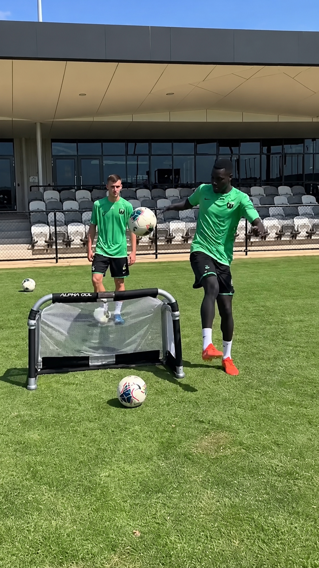 Goalkeeper reaction and reflex training game