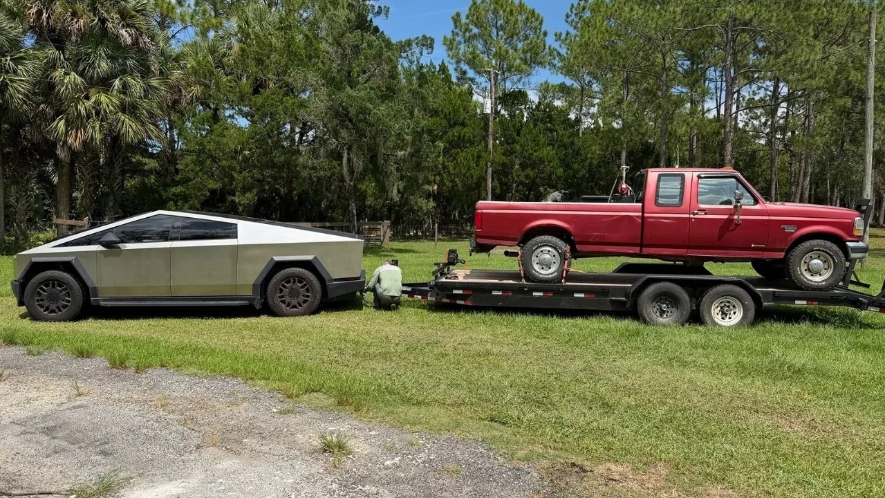 US man used his Tesla Cybertruck to tow a Ford F-250 to a mechanic and ...