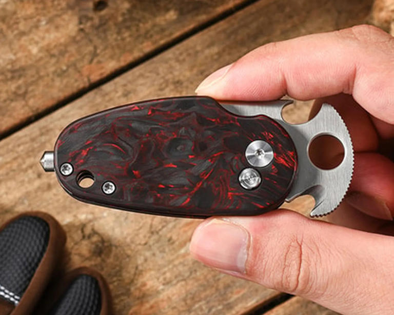 This ultralight, super-affordable new EDC knife packs surprising multi ...
