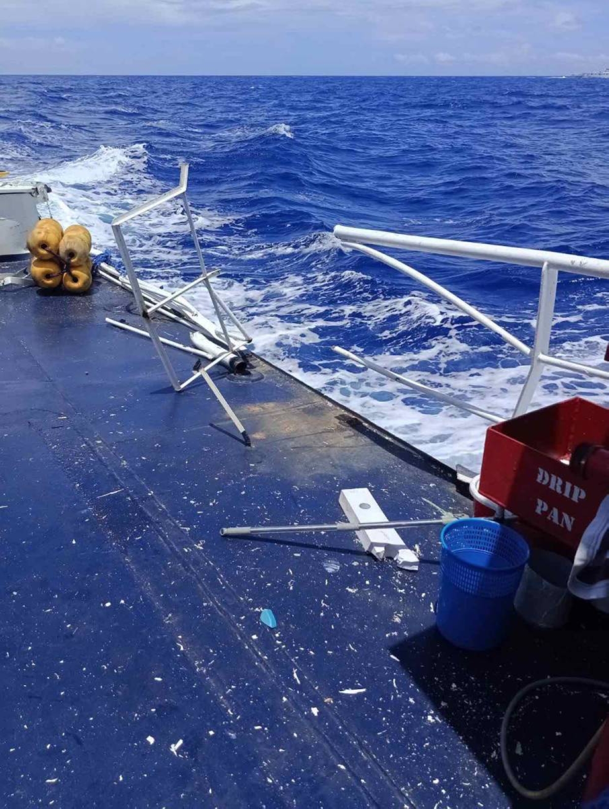 Philippines slams Chinese ship's aggressive action in South China Sea ...