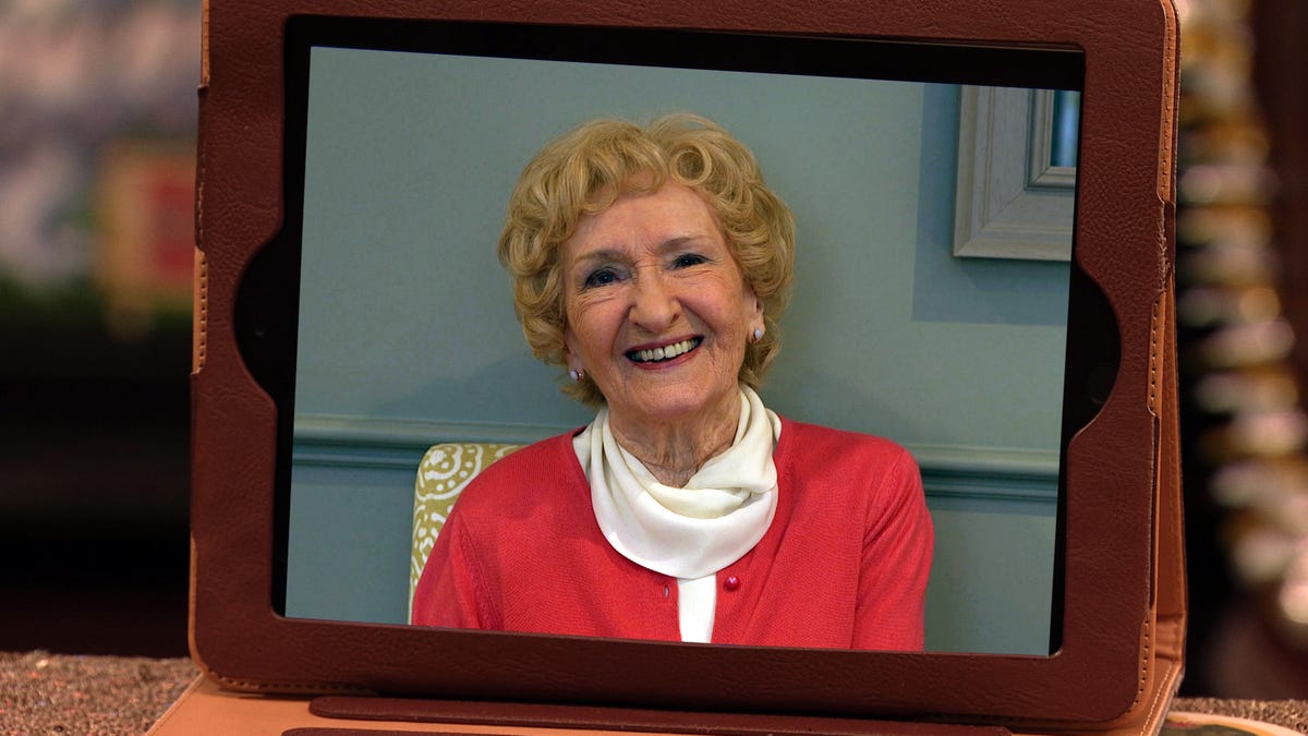 coronation-street-legend-eileen-derbyshire-touched-after-fans