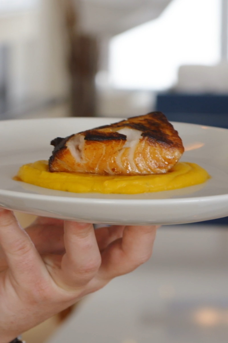 Bacalao negro glaseado con sirope de arce y calabaza asada