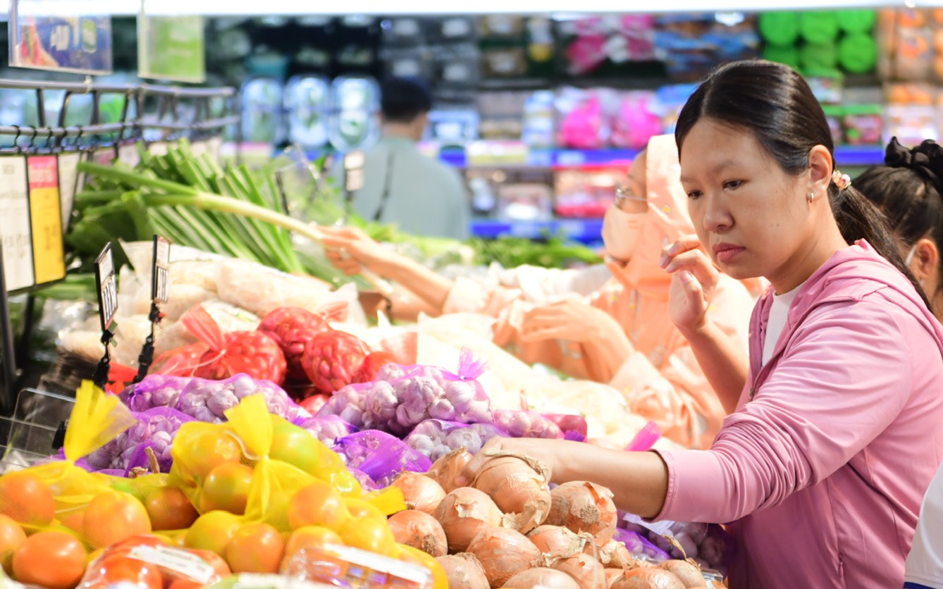 Vì sao xăng dầu tăng giá mạnh?
